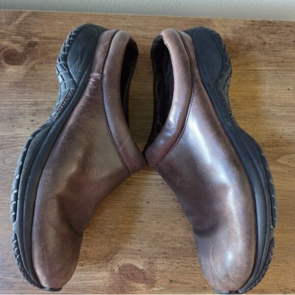 Merrell Womens Dark Brown Slip-On Loafers - Picture 4 of 7